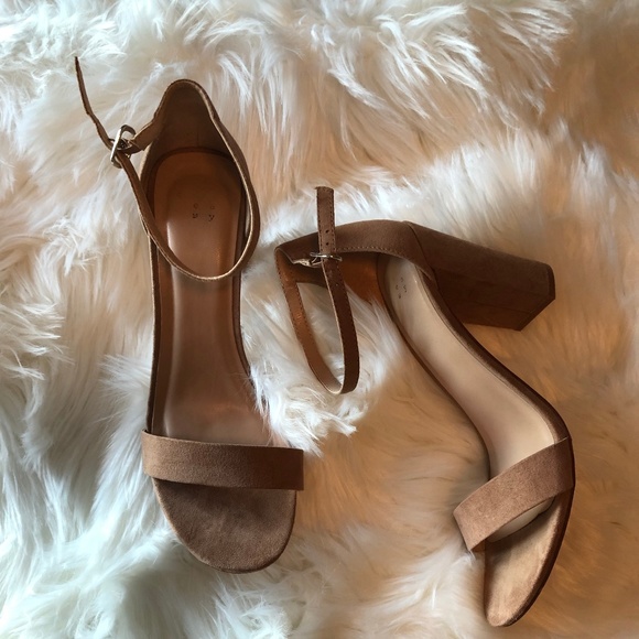 Shoes - FAUX SUEDE ANKLE STRAP BLOCK HEEL TAN SANDALS